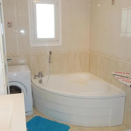 Awesome In W/ 2 Bedrooms 別荘 *