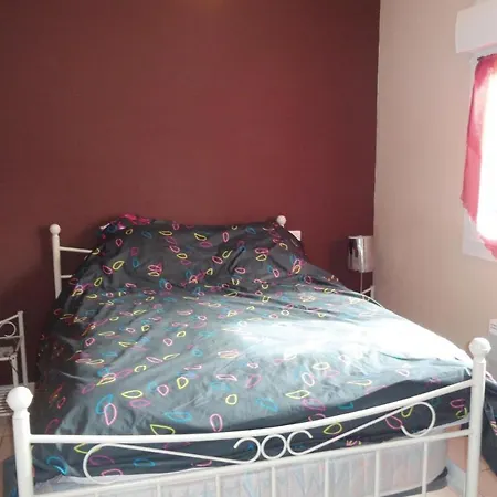 Awesome In W/ 2 Bedrooms アグド